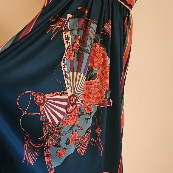 Emerald Green V-Front And Back Dress W/ Stripe And Fan Design, Micro Sleeves, L - Picture 2 of 3